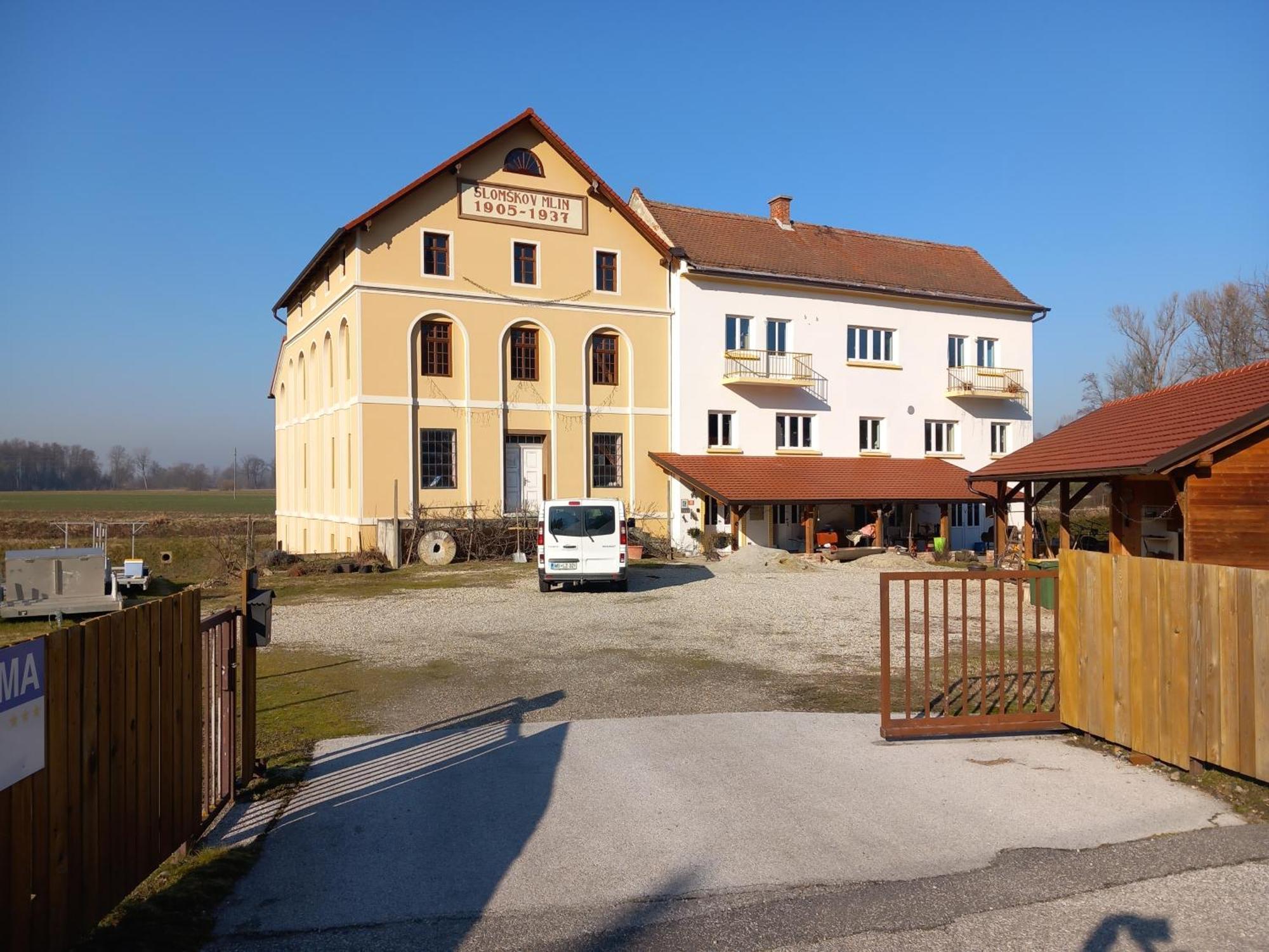 Mill House Apartment And Camping Ljutomer Eksteriør billede