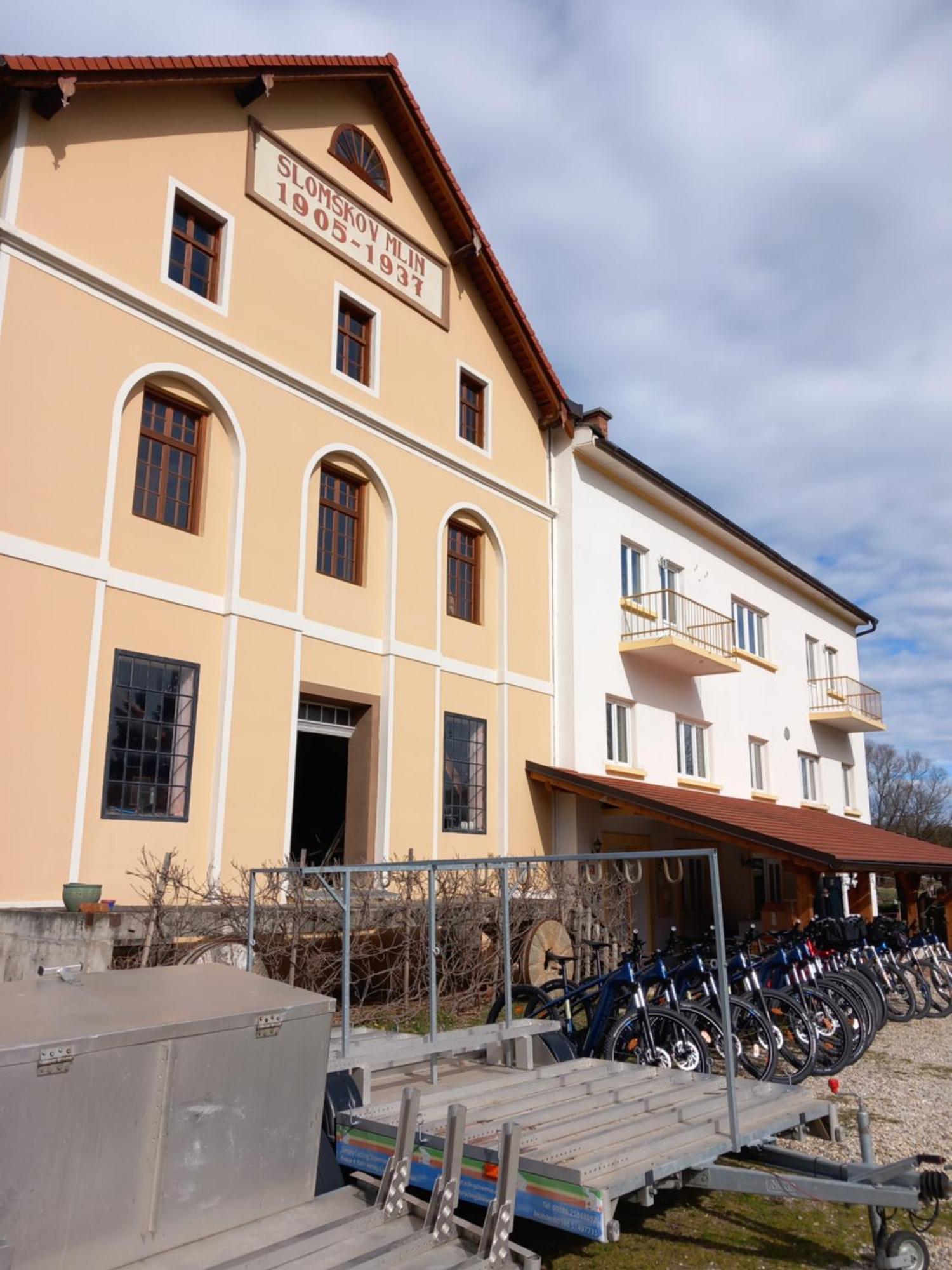 Mill House Apartment And Camping Ljutomer Eksteriør billede