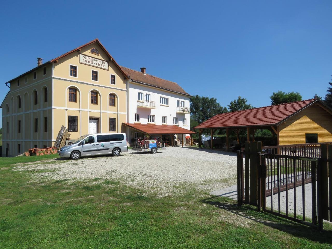 Mill House Apartment And Camping Ljutomer Eksteriør billede